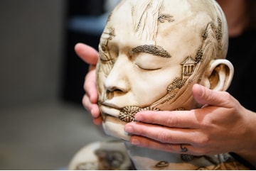 A rare hands-on experience with Ah Xian’s China China – bust no.63 2000–01 as part of a tour for the blind
